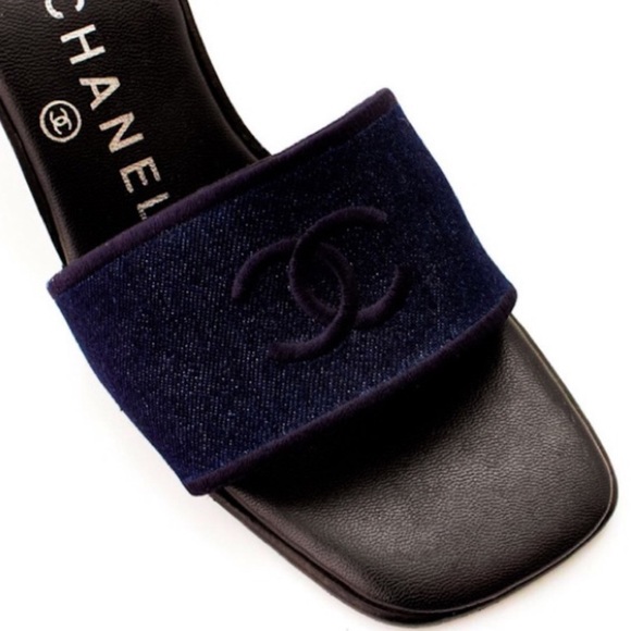 Vintage CHANEL CC Logo Mule Denim & Black Leather Block Heel Sandals - Picture 13 of 13